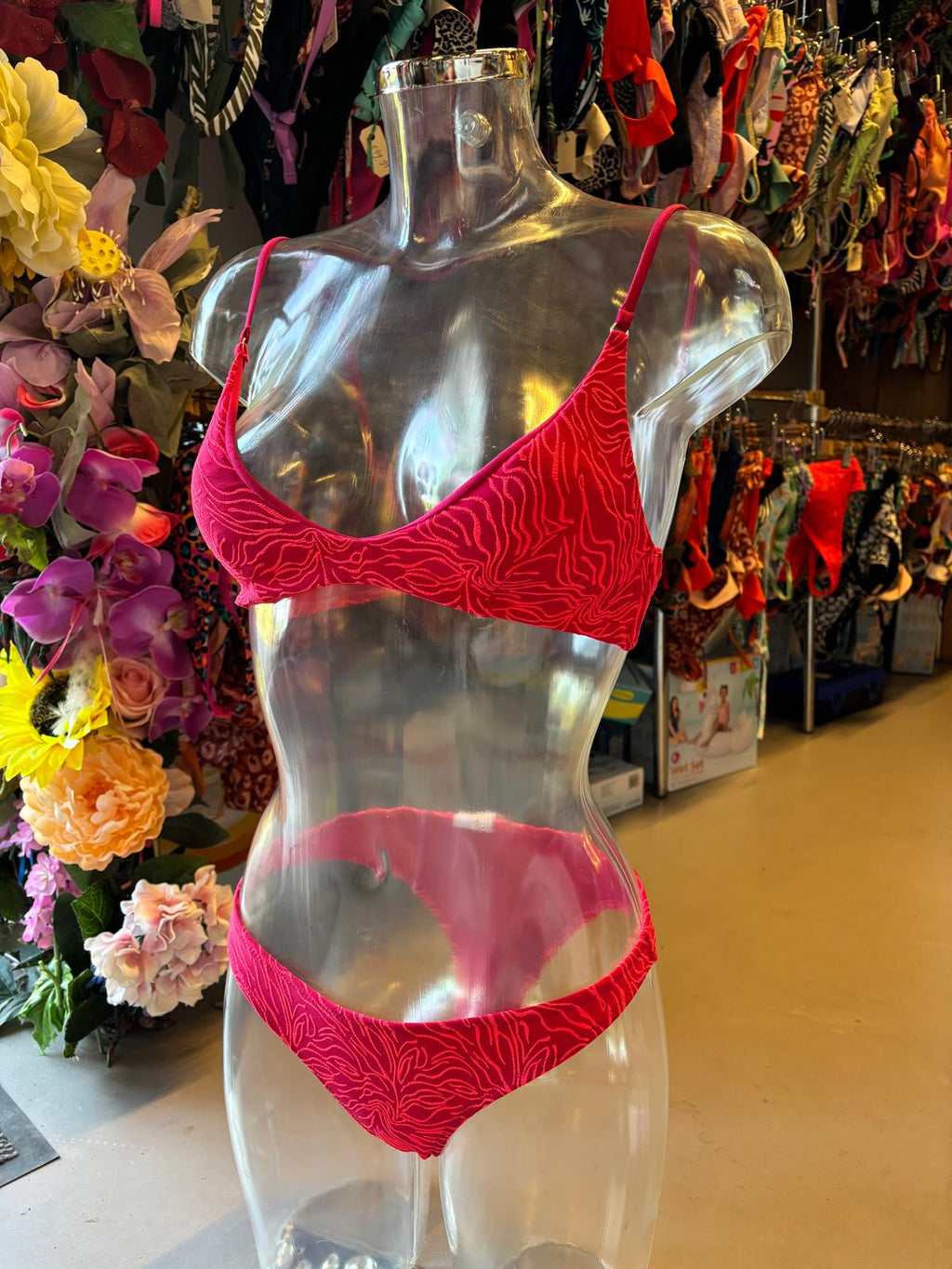Shiwi Women’s Triangle Bikini - Hot Pink Wave Print