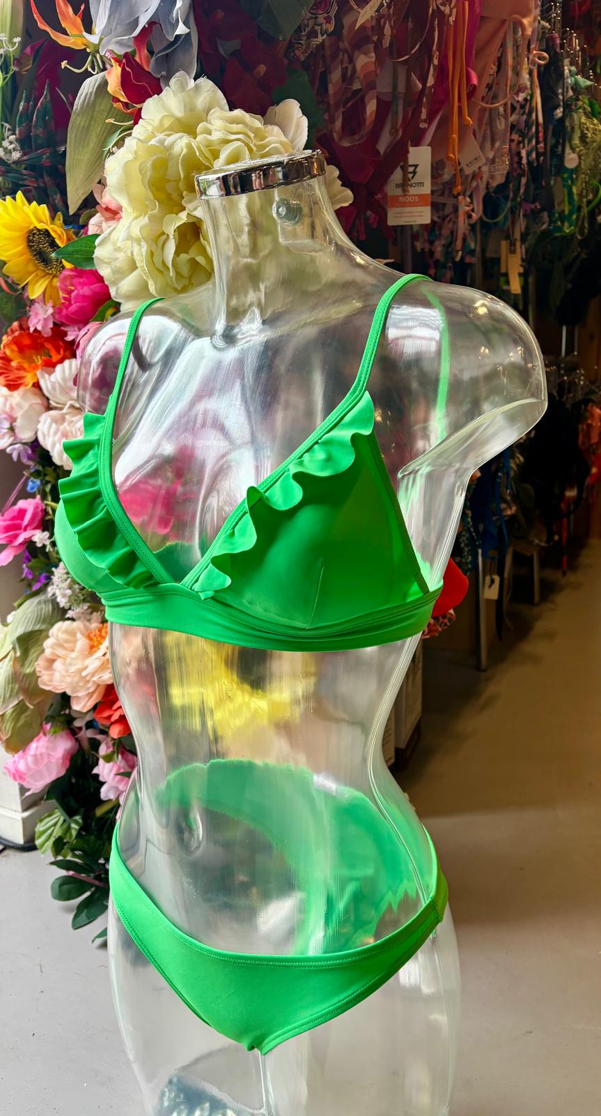 Shiwi Ladies Bikini Bright Green Ruffles – Fresh, Flirty & Fun! 💚