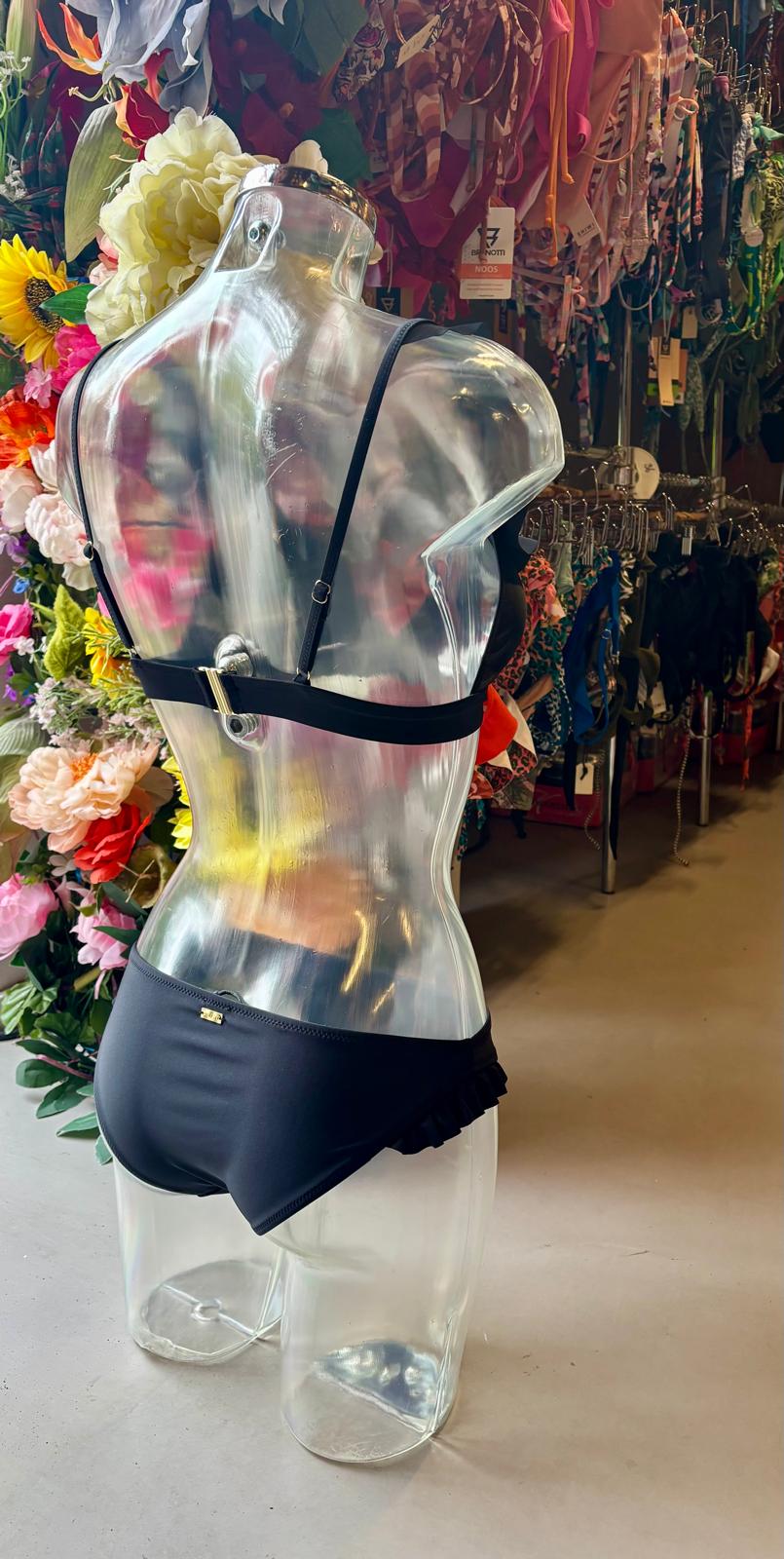 Shiwi Ladies Bikini Black Ruffles – Elegant, Flirty & Timeless! 🖤
